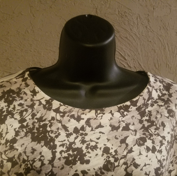 Top - Picture 4 of 4